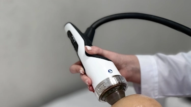 Проведення фокусованої ударно-хвильової терапії у клініці Медонія Прайм у Хмельницькому